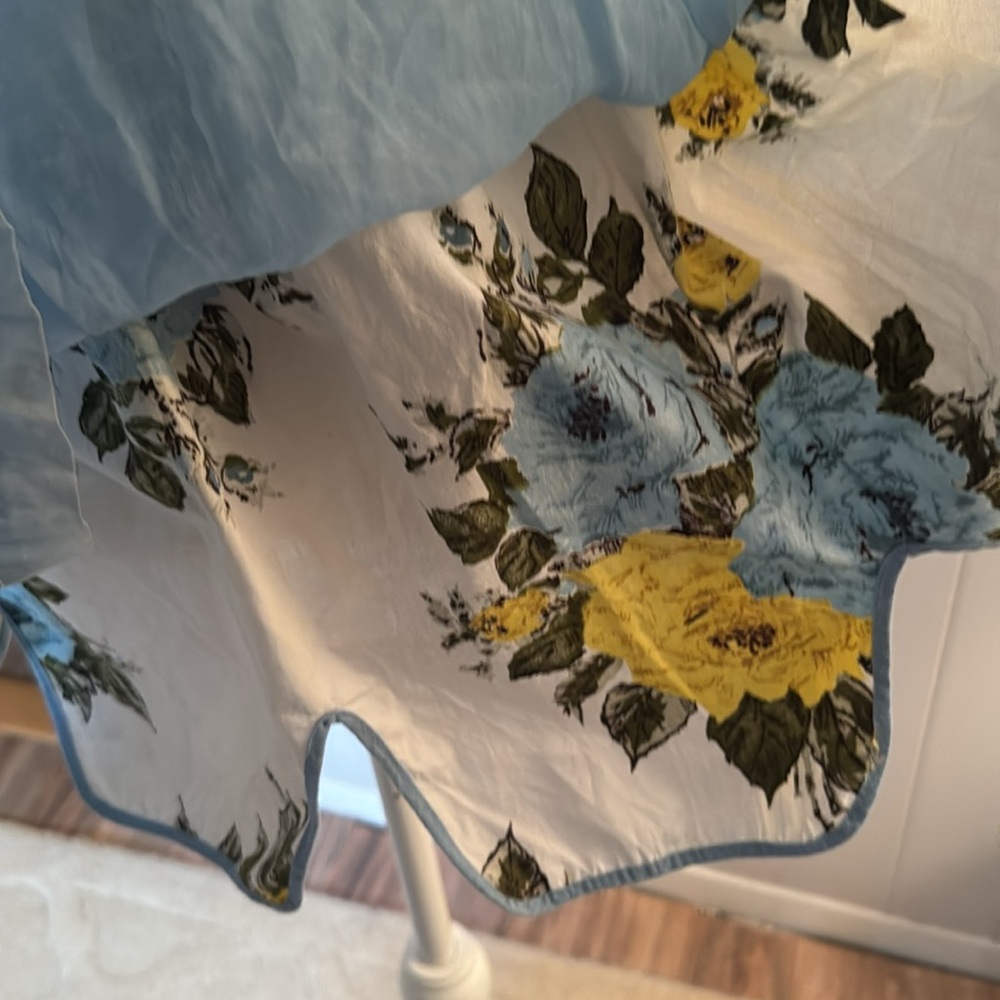 Vintage Cottagecore Floral and Sheer Apron - Picture 4 of 7